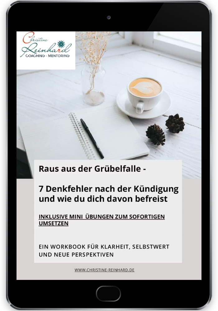 Cover des kostenlosen Workbooks "7 Denkfehler nach der Kündigung und wie du dich davon befreist".